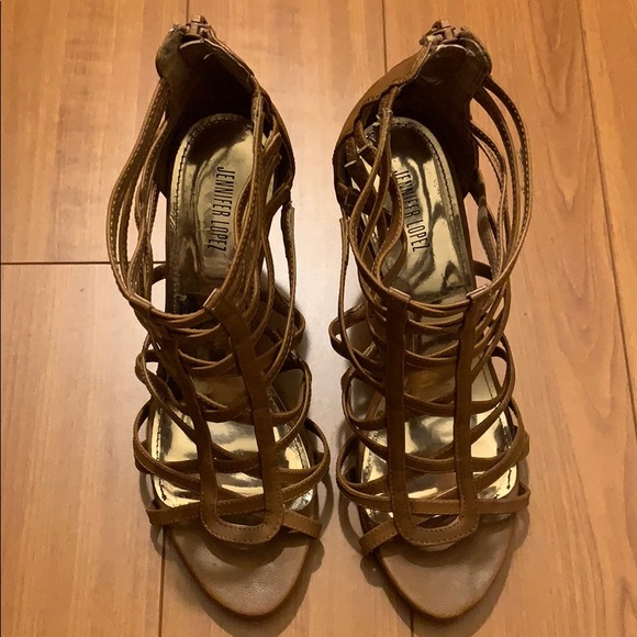 Heels - Picture 2 of 4